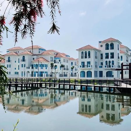 Herriot Ha Long Hotel Eksteriør billede